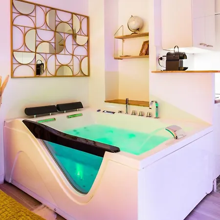 - 2p With Jacuzzi