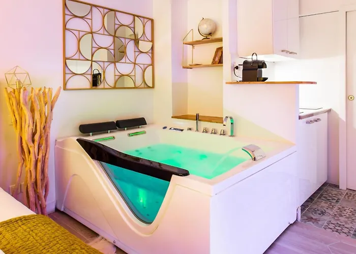 - 2p With Jacuzzi
