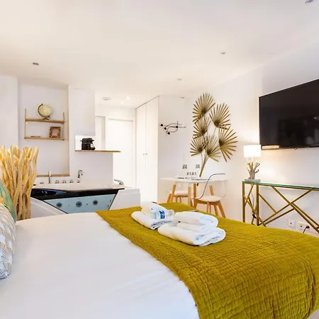 - 2p With Jacuzzi Appartement